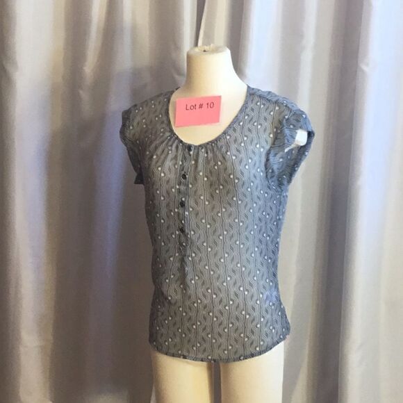 NWOT semi sheer top in size medium by BANANA REPUBLIC - Picture 1 of 10